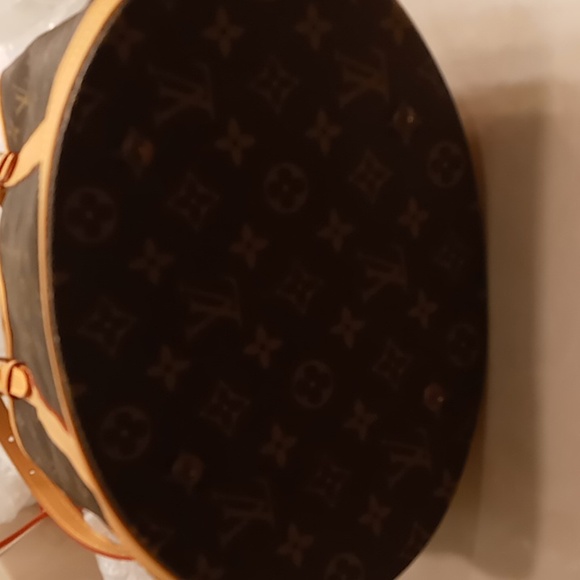 L  V bucket in excellent condition - Picture 6 of 10